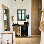 Ioniso Boutique 3*