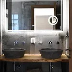 Ioniso Boutique Otel Vrasná