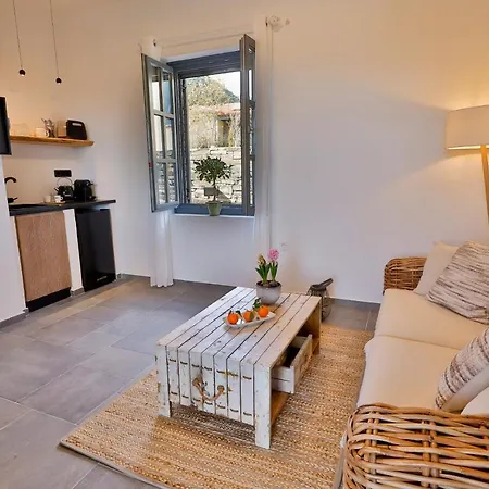 Ioniso Boutique 3*