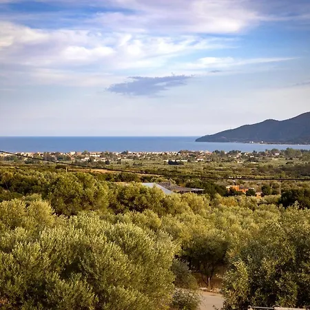 Ioniso Boutique فندق 3*