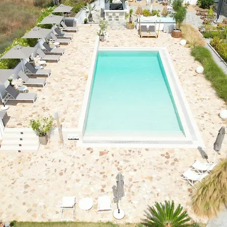 Ioniso Boutique 3*