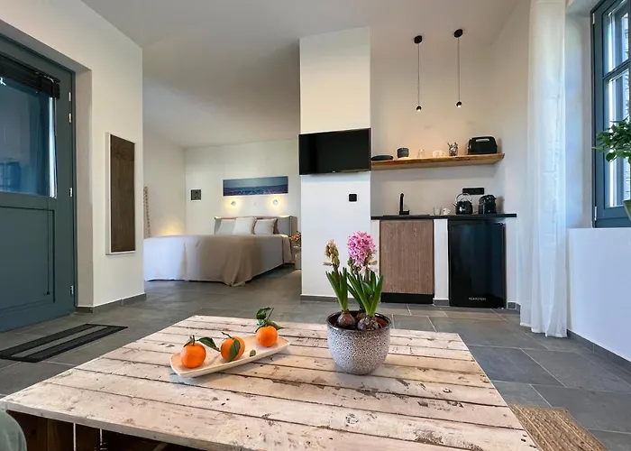 Ioniso Boutique Hotel 3*