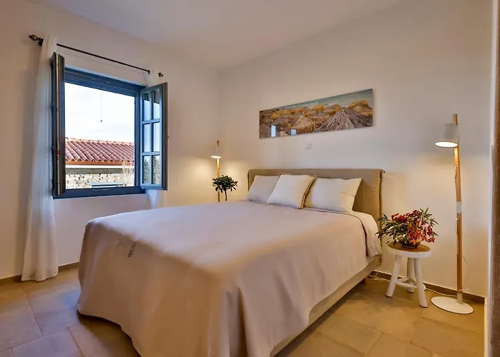 Hotel Ioniso Boutique Vrasná