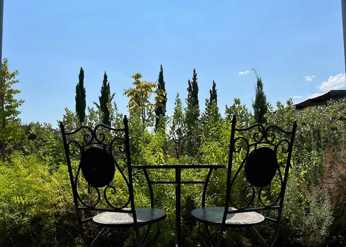Ioniso Boutique